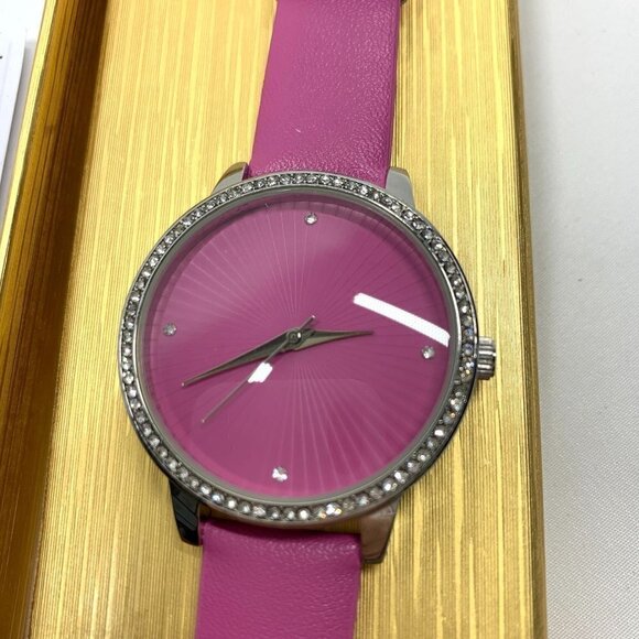 Manhattan By Croton Ladies Analog Watch Silver Steel/Pink Leather CM404254 NIB - Picture 2 of 9